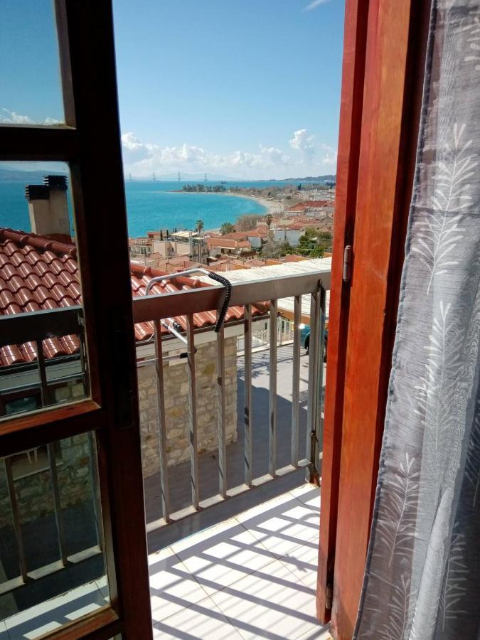 Clock'S House Apartment Nafpaktos Екстериор снимка