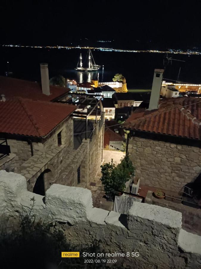 Clock'S House Apartment Nafpaktos Екстериор снимка