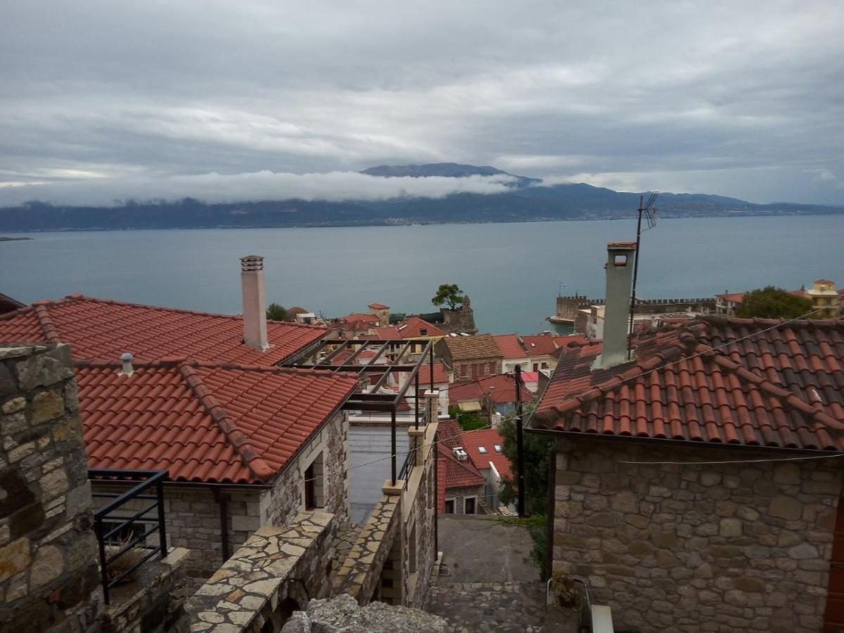 Clock'S House Apartment Nafpaktos Екстериор снимка