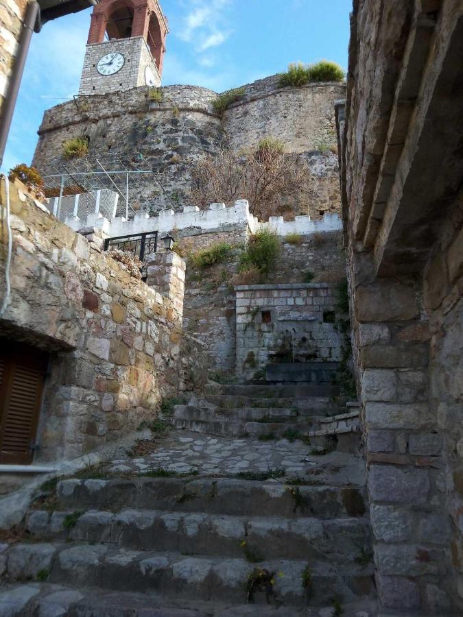 Clock'S House Apartment Nafpaktos Екстериор снимка