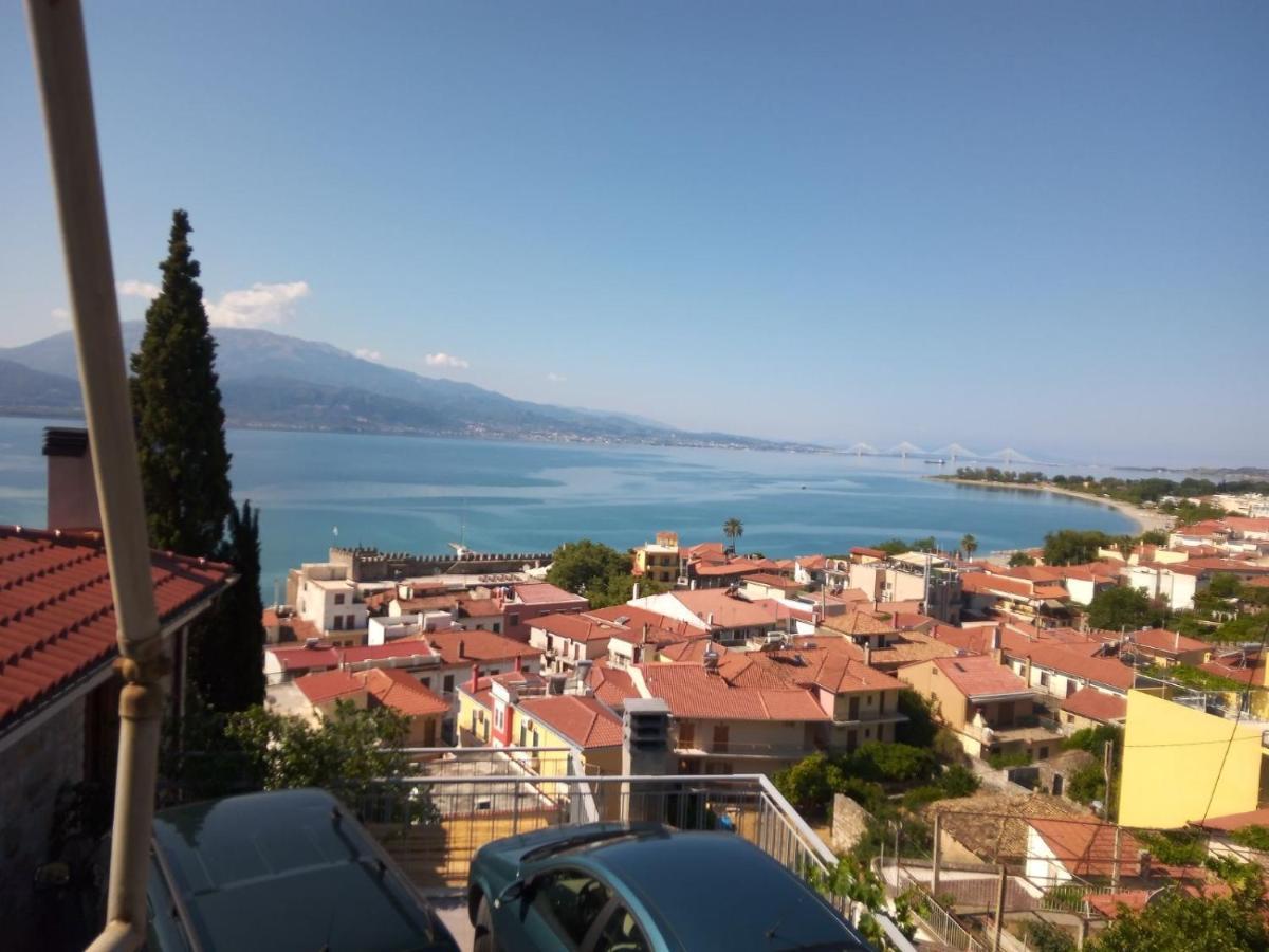 Clock'S House Apartment Nafpaktos Екстериор снимка