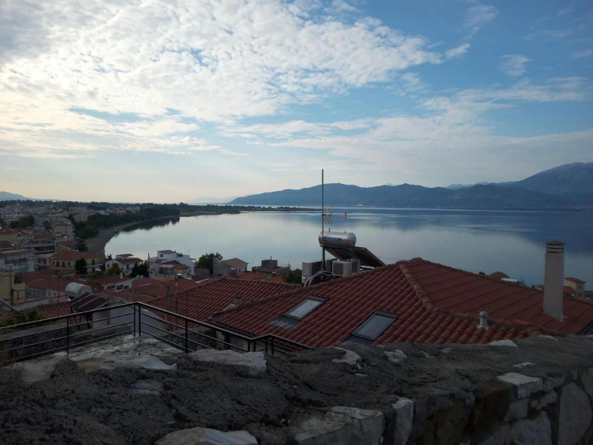 Clock'S House Apartment Nafpaktos Екстериор снимка