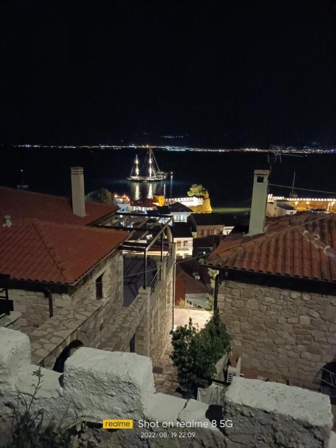 Clock'S House Apartment Nafpaktos Екстериор снимка