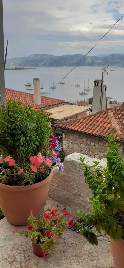 Clock'S House Apartment Nafpaktos Екстериор снимка