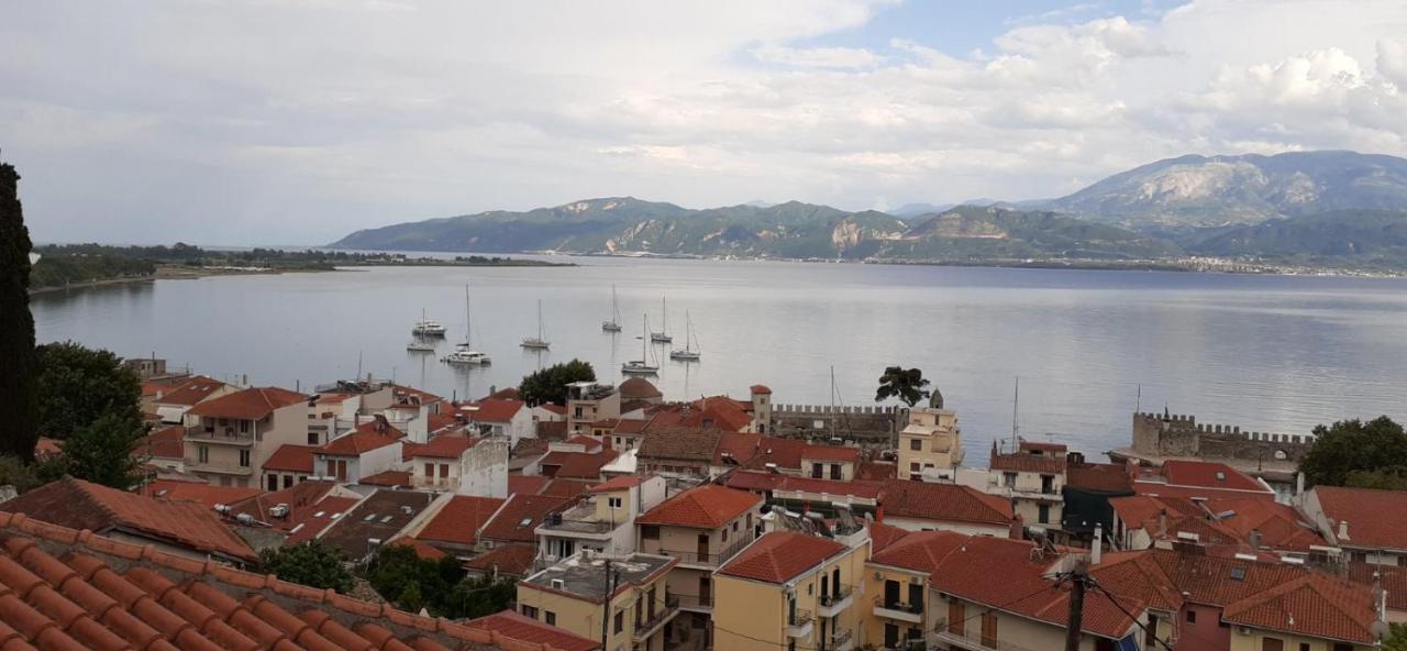 Clock'S House Apartment Nafpaktos Екстериор снимка