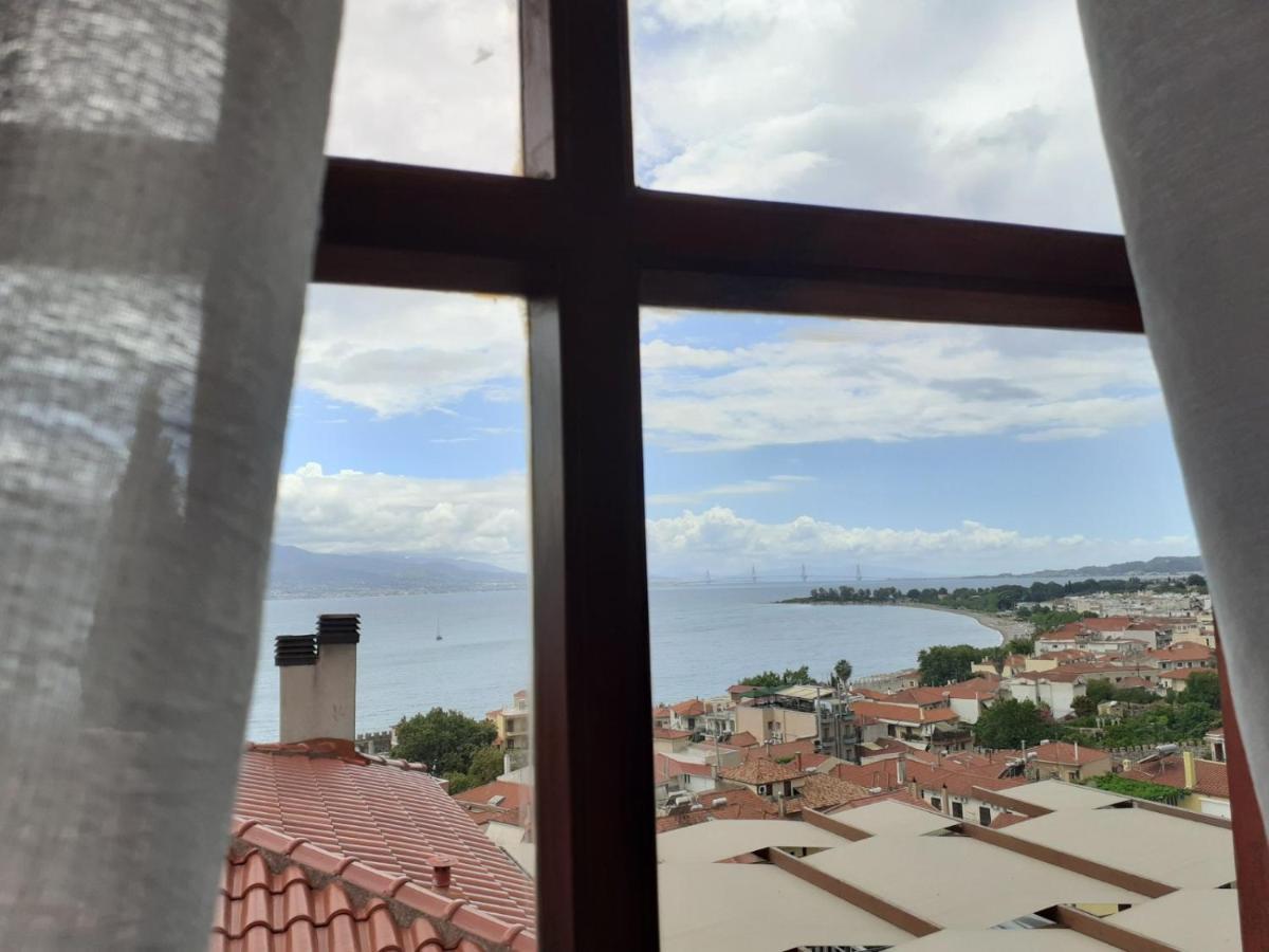 Clock'S House Apartment Nafpaktos Екстериор снимка